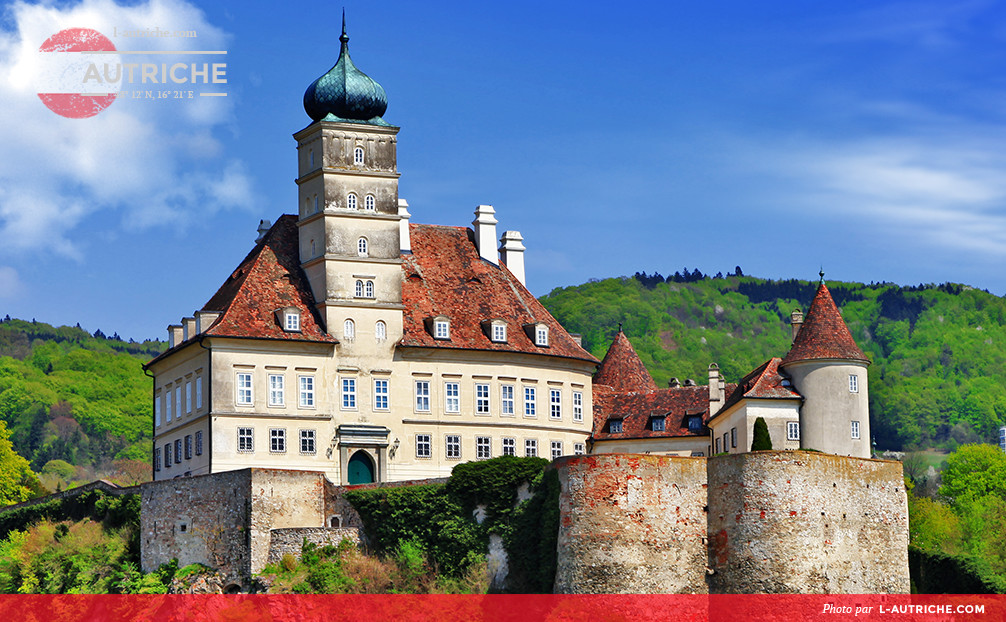 Château d'abbaye sur le Danube